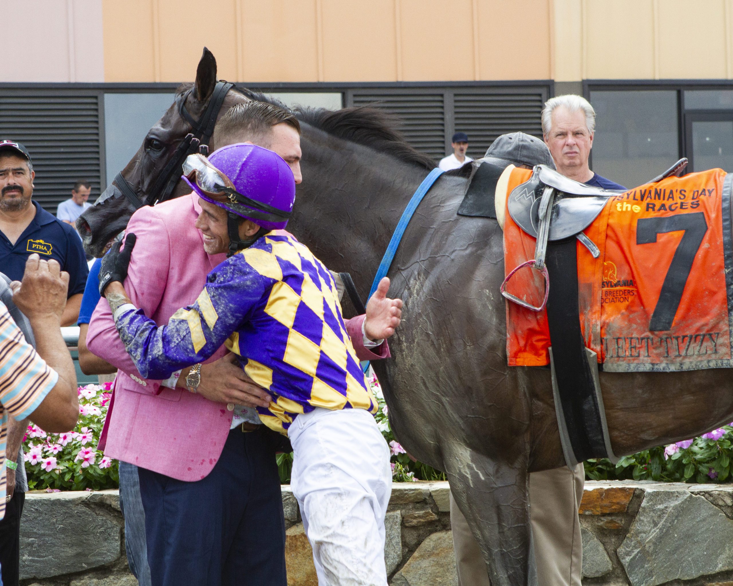 SERVIS' MAKE IT A FAMILY AFFAIR AT PARX